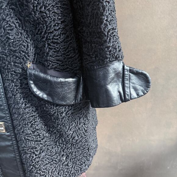 Vintage Carl W. Herrmann Persian Lamb Fur Coat w/ Leather Trim & Brass Hardware - Picture 8 of 16